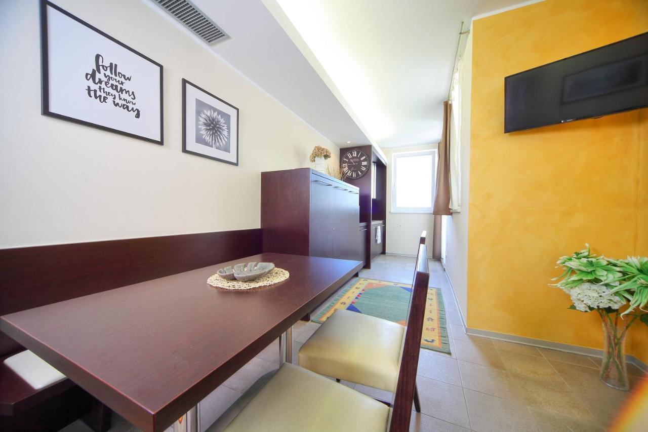Apartma Anka *** Краньска Гора Экстерьер фото